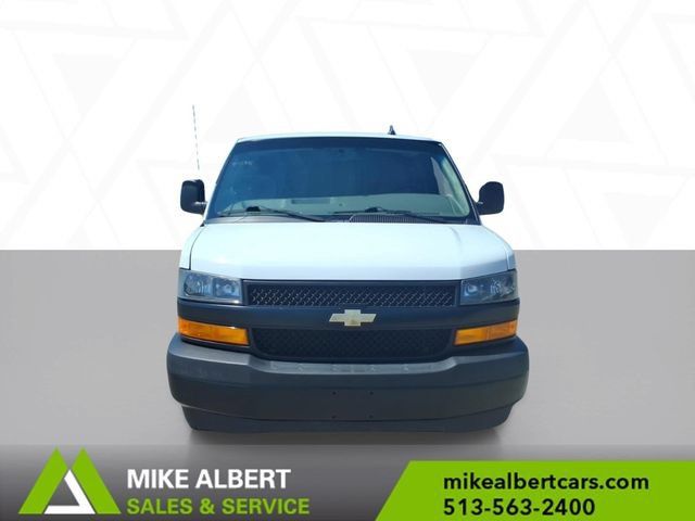 Used 2022 Chevrolet Express 2500 w/ Driver Convenience Package RWD image 2