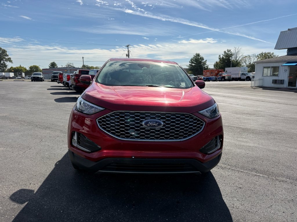 Used 2024 Ford Edge SEL w/ Convenience Package AWD/4WD image 2