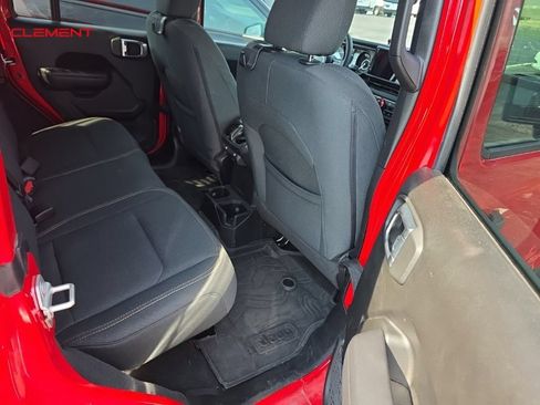 Used 2024 Jeep Wrangler Unlimited Sport AWD/4WD image 9