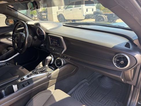 Used 2022 Chevrolet Camaro LT image 18