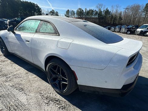 Used 2024 Dodge Charger R/T w/ Plus Group image 10