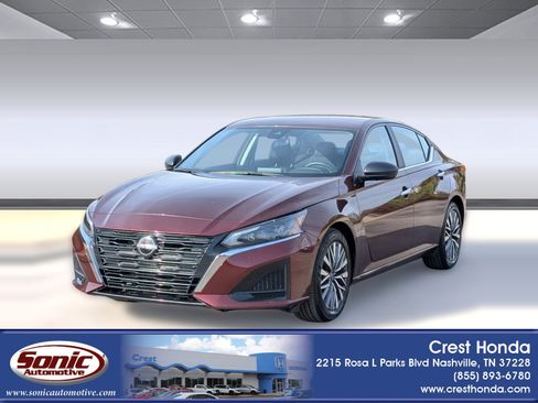 Used 2024 Nissan Altima 2.5 SV image 1