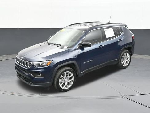 Used 2024 Jeep Compass Latitude AWD/4WD image 64