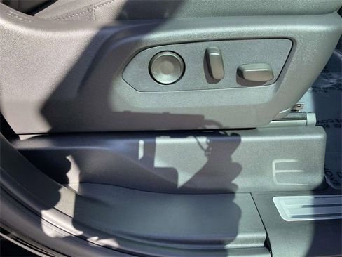 Used 2026 Chevrolet Silverado 2500 LTZ w/ LTZ Plus Package image 31