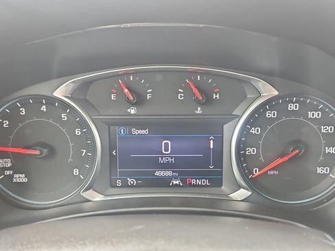 Used 2020 Chevrolet Equinox LT w/ Driver Convenience Package FWD image 16