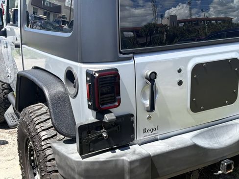 Used 2012 Jeep Wrangler Sport w/ Connectivity Group AWD/4WD image 9