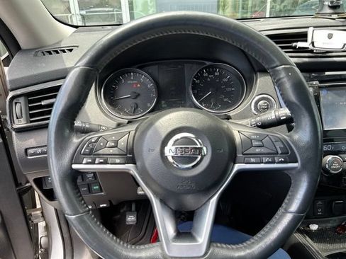 Used 2017 Nissan Rogue SL w/ SL Premium Package FWD image 30