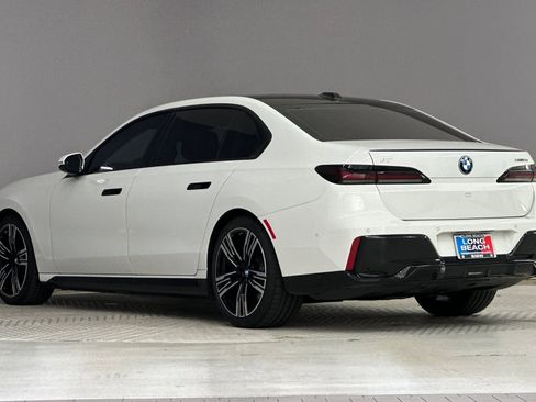 Certified 2024 BMW i7 xDrive60 AWD/4WD image 3