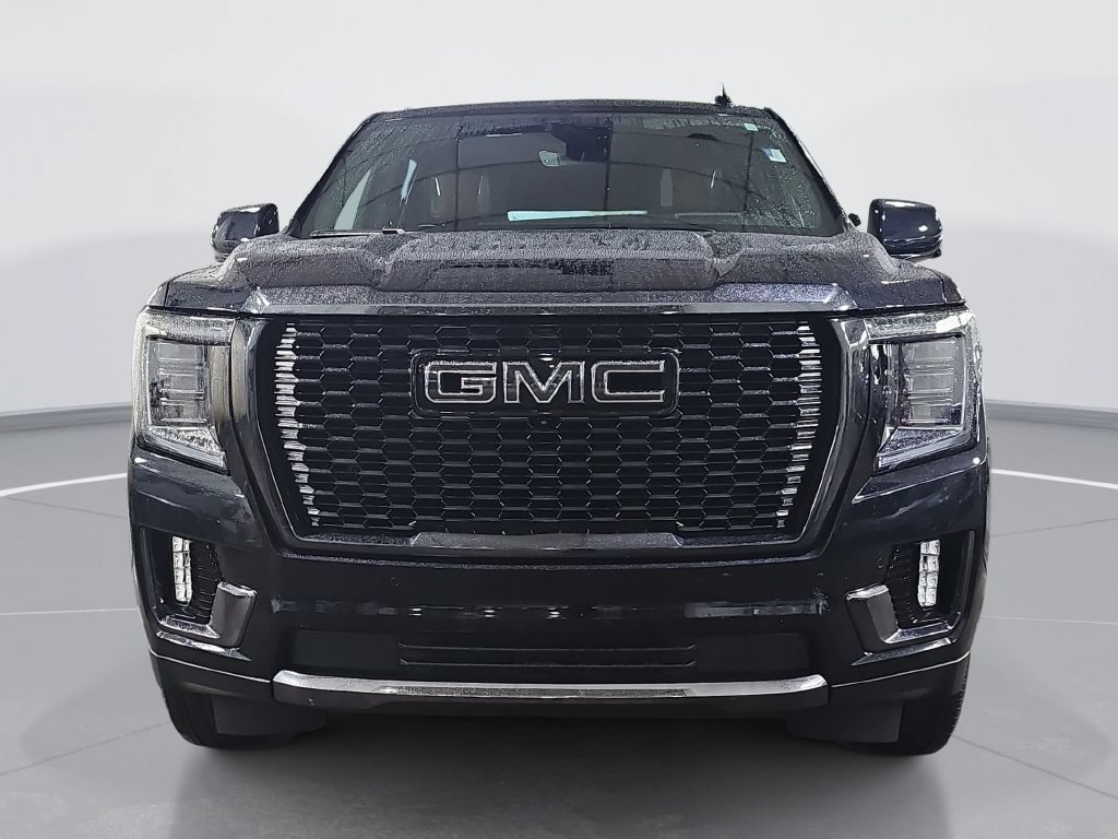 Used 2023 GMC Yukon XL Denali Ultimate w/ LPO, Floor Liner Package AWD/4WD image 10