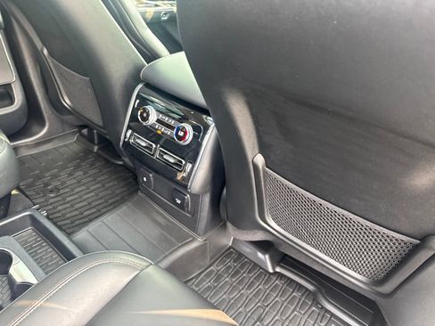 Used 2023 Lincoln Aviator AWD w/ Premium Package image 36