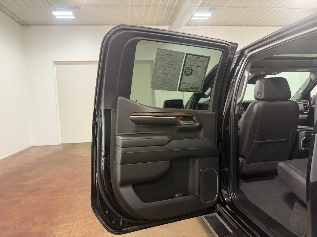 Used 2024 GMC Sierra 1500 Elevation w/ Elevation Premium Package AWD/4WD image 47