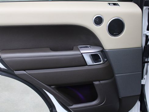 Used 2019 Land Rover Range Rover Sport HSE image 17