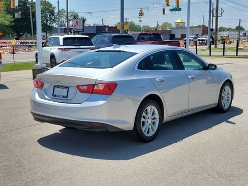 Used 2018 Chevrolet Malibu LT FWD image 6