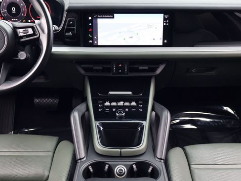 Certified 2024 Porsche Cayenne AWD/4WD image 20