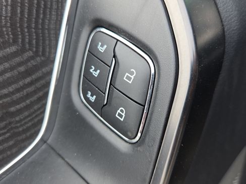 Used 2024 Ford F250 Platinum w/ Tremor Off-Road Package image 27