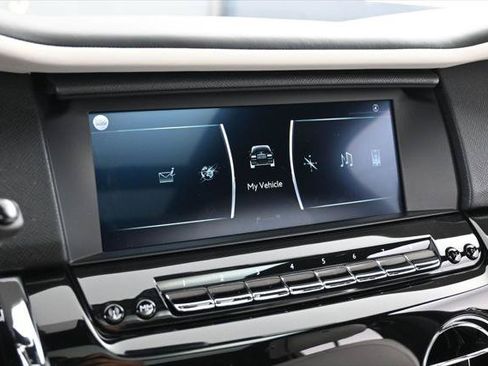 Certified 2022 Rolls-Royce Cullinan w/ Dark Exterior Package AWD/4WD image 21