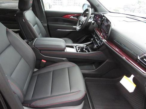 New 2026 Chevrolet Traverse Z71 w/ Enhanced Driving Package image 12