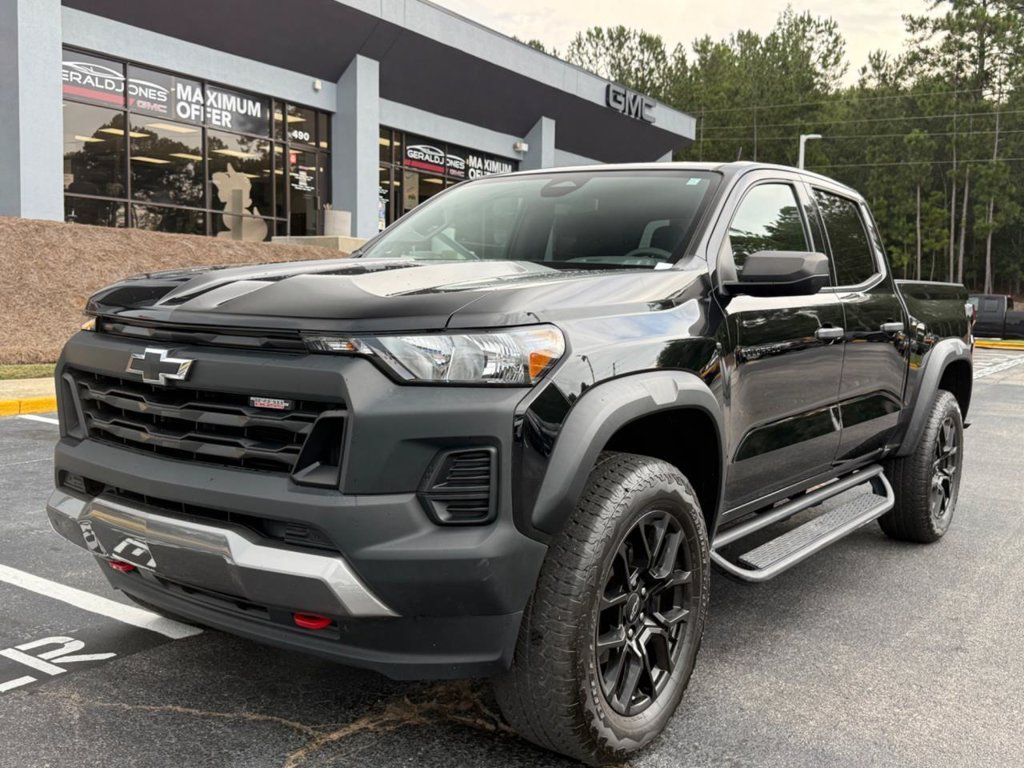 Used 2023 Chevrolet Colorado Trail Boss w/ LPO, Dark Essentials Package AWD/4WD image 1