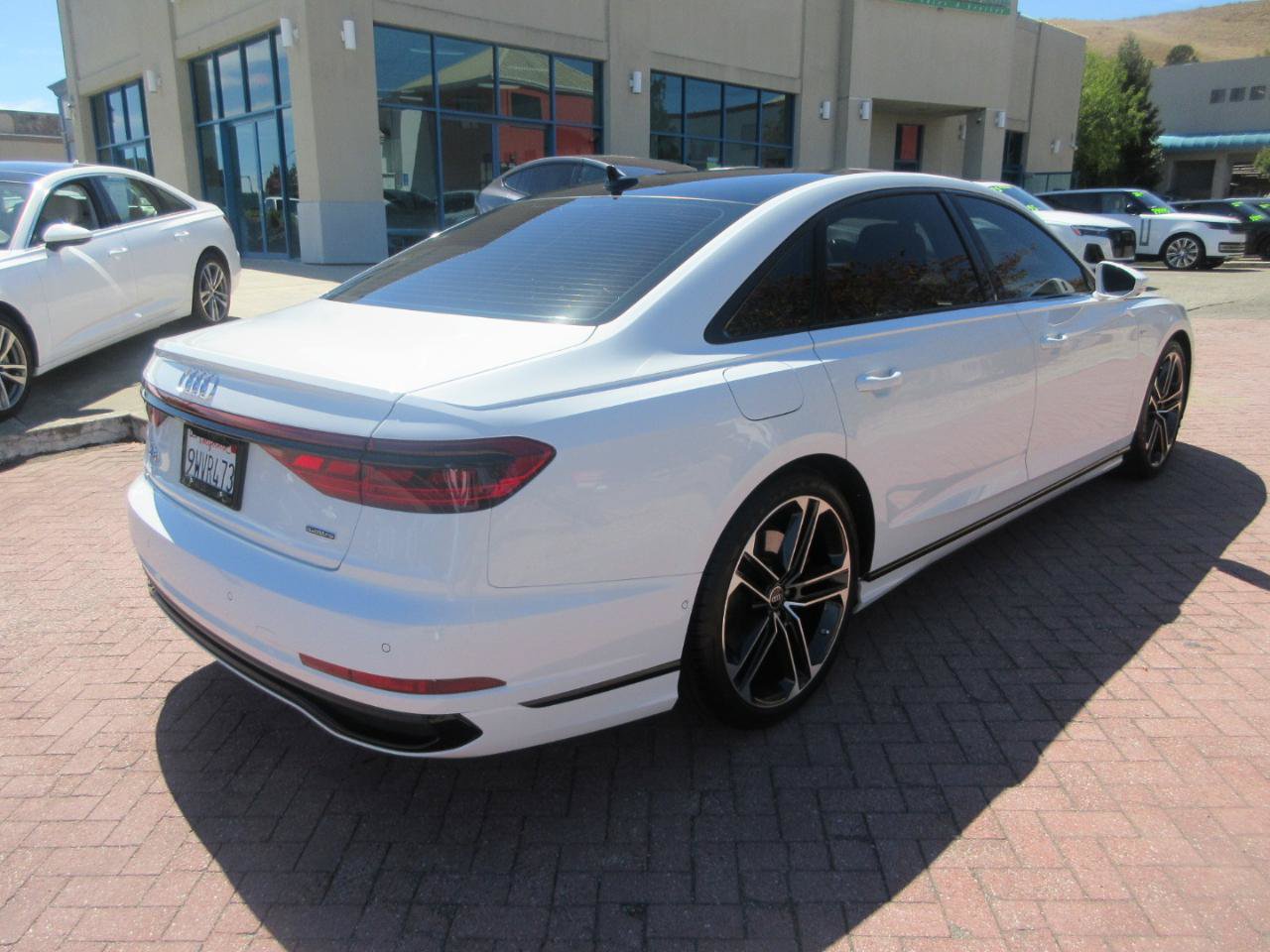 Used 2025 Audi A8 L 3.0T w/ EXECUTIVE PACKAGE w/ Executive Package AWD/4WD image 2