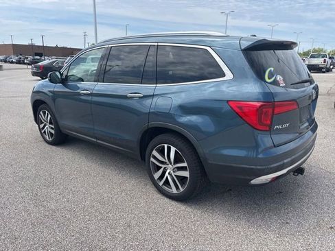 Used 2017 Honda Pilot Touring image 4