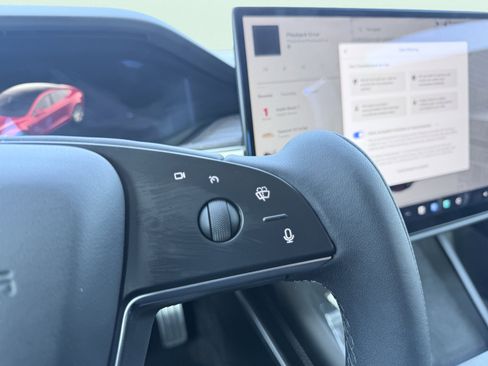 Used 2022 Tesla Model S image 71