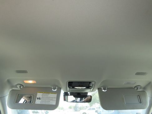 Used 2024 Toyota Grand Highlander AWD image 24