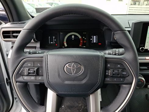 New 2026 Toyota 4Runner SR5 image 13