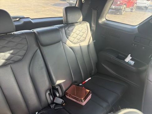 Used 2021 Hyundai Palisade Calligraphy image 9