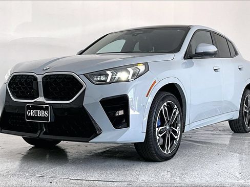 Used 2025 BMW X2 xDrive28i AWD/4WD image 5