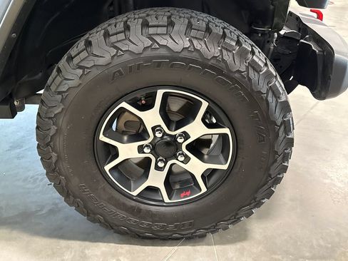 Used 2021 Jeep Wrangler Unlimited Rubicon AWD/4WD image 16