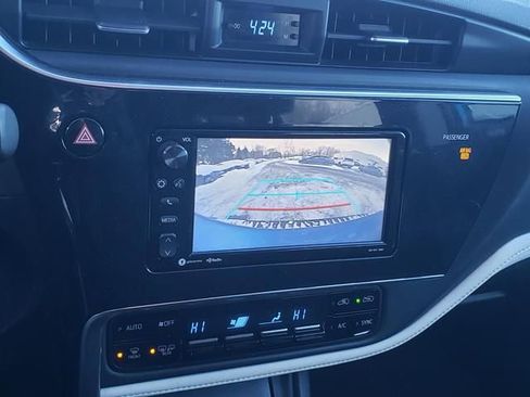 Used 2017 Toyota Corolla iM image 17