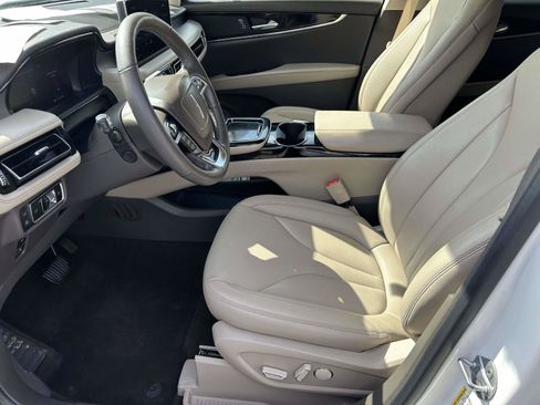 Certified 2023 Lincoln Nautilus FWD w/ Premium Package image 21