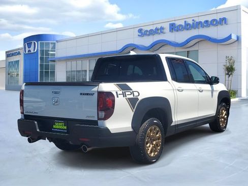 Certified 2021 Honda Ridgeline Black Edition image 4