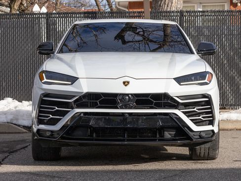 Used 2022 Lamborghini Urus image 3