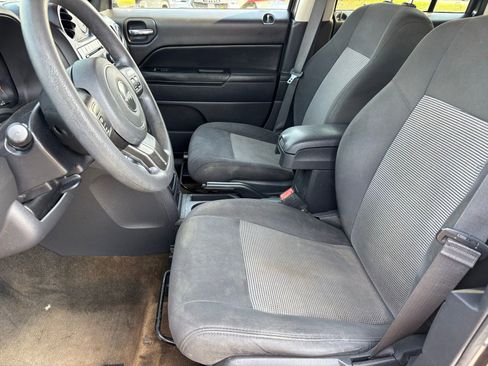 Used 2016 Jeep Patriot Sport w/ Power Value Group image 23