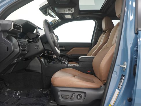 Certified 2025 Toyota 4Runner Limited image 22