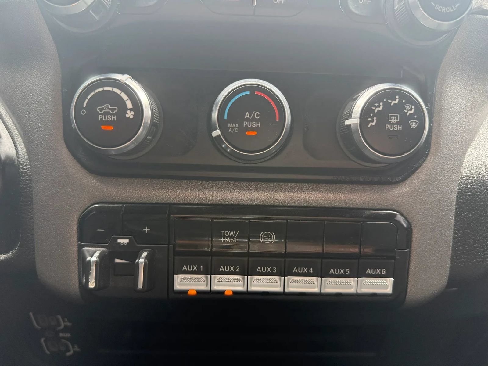 Used 2020 RAM 3500 Tradesman AWD/4WD image 25