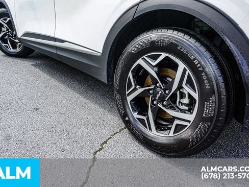 Used 2025 Kia Sportage LX FWD image 16