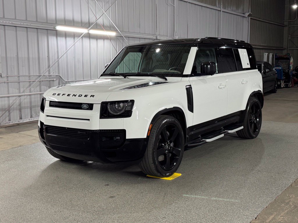 Used 2023 Land Rover Defender 110 X-Dynamic SE AWD/4WD image 1