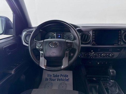 Certified 2023 Toyota Tacoma TRD Off-Road AWD/4WD image 20
