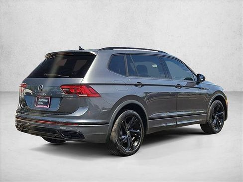 Used 2024 Volkswagen Tiguan SE R-Line FWD image 5