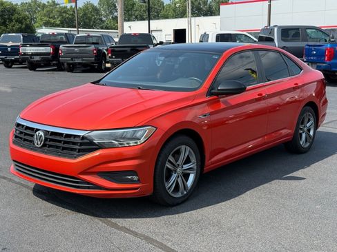 Used 2019 Volkswagen Jetta R-Line FWD image 4