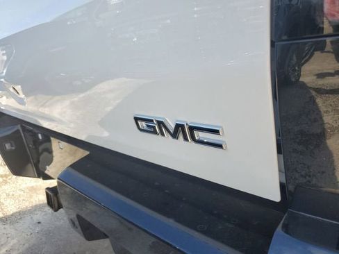 New 2026 GMC Hummer EV 4x4 Crew Cab image 7