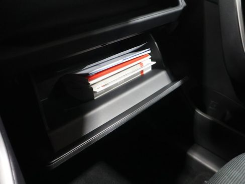 Used 2024 Toyota RAV4 LE image 31