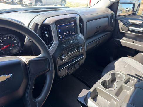 Used 2019 Chevrolet Silverado 1500 Custom AWD/4WD image 12