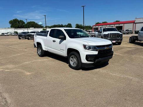 Used 2022 Chevrolet Colorado W/T w/ WT Convenience Package AWD/4WD image 7