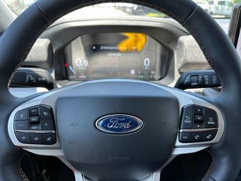 New 2026 Ford Explorer Active w/ Active Comfort Package RWD image 23