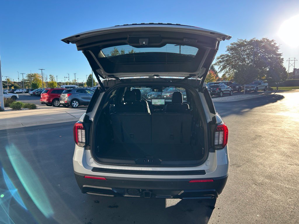 New 2027 Ford Explorer ST-Line AWD/4WD image 21