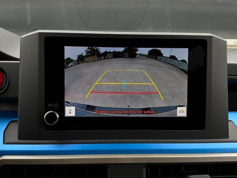 Used 2025 Toyota Tacoma TRD Off-Road image 31