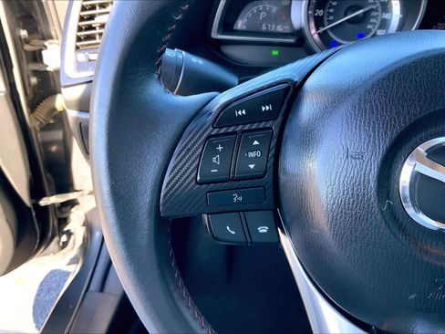 Used 2014 MAZDA MAZDA3 i Touring image 18